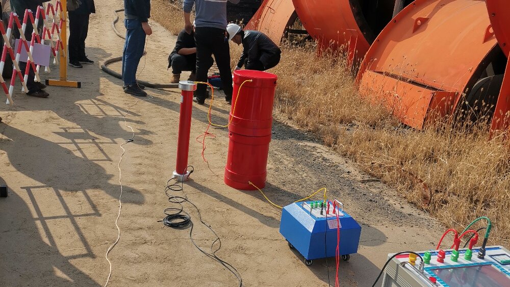 串聯(lián)諧振耐壓試驗(yàn)裝置